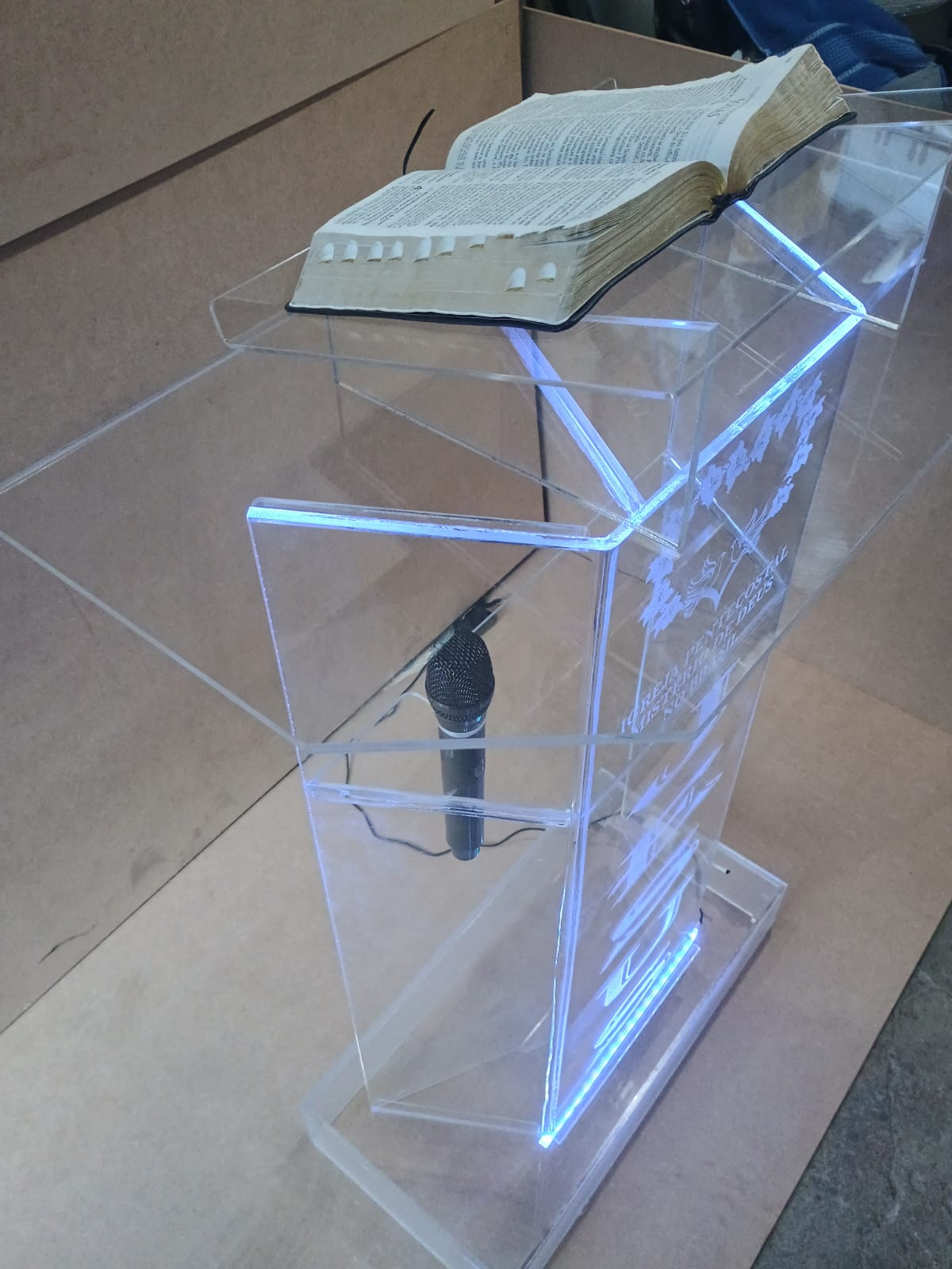 Púlpito de acrílico com led n-16 - Imagem 2