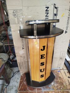 Púlpito de madeira n95