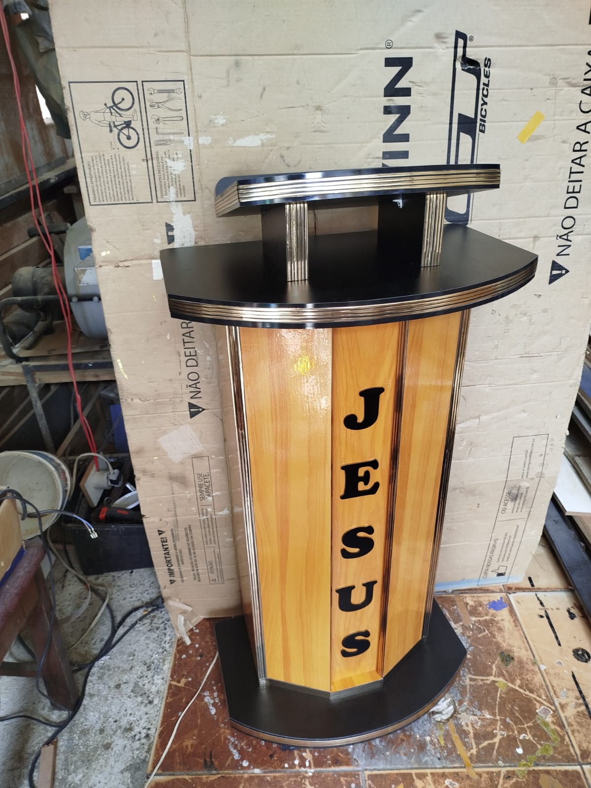 Púlpito de madeira n95